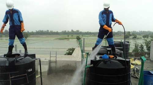 water tank cleaning